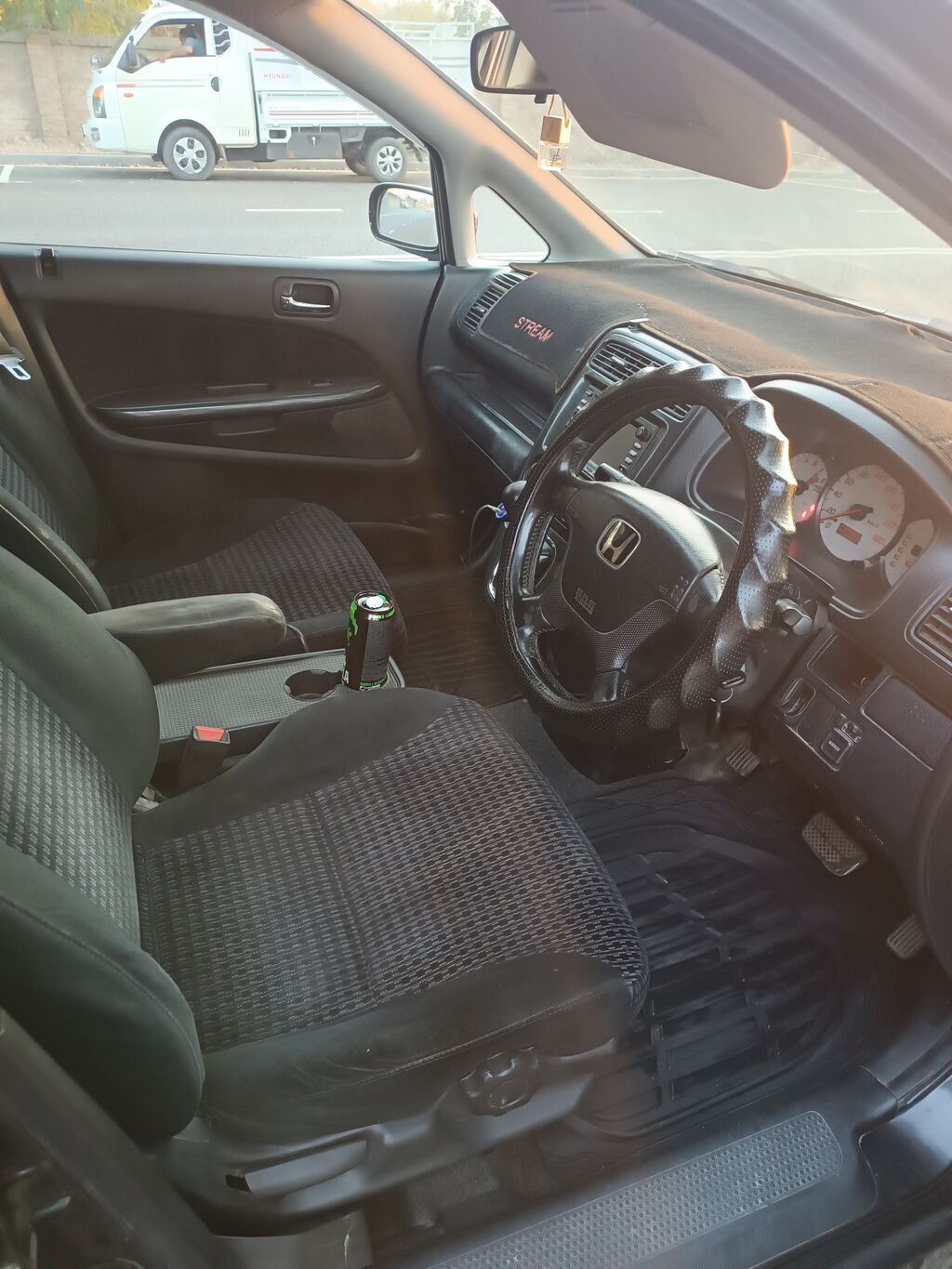 Honda Stream: 2003 г., 0.2 л, Автомат, Бензин, Минивэн: фото 7