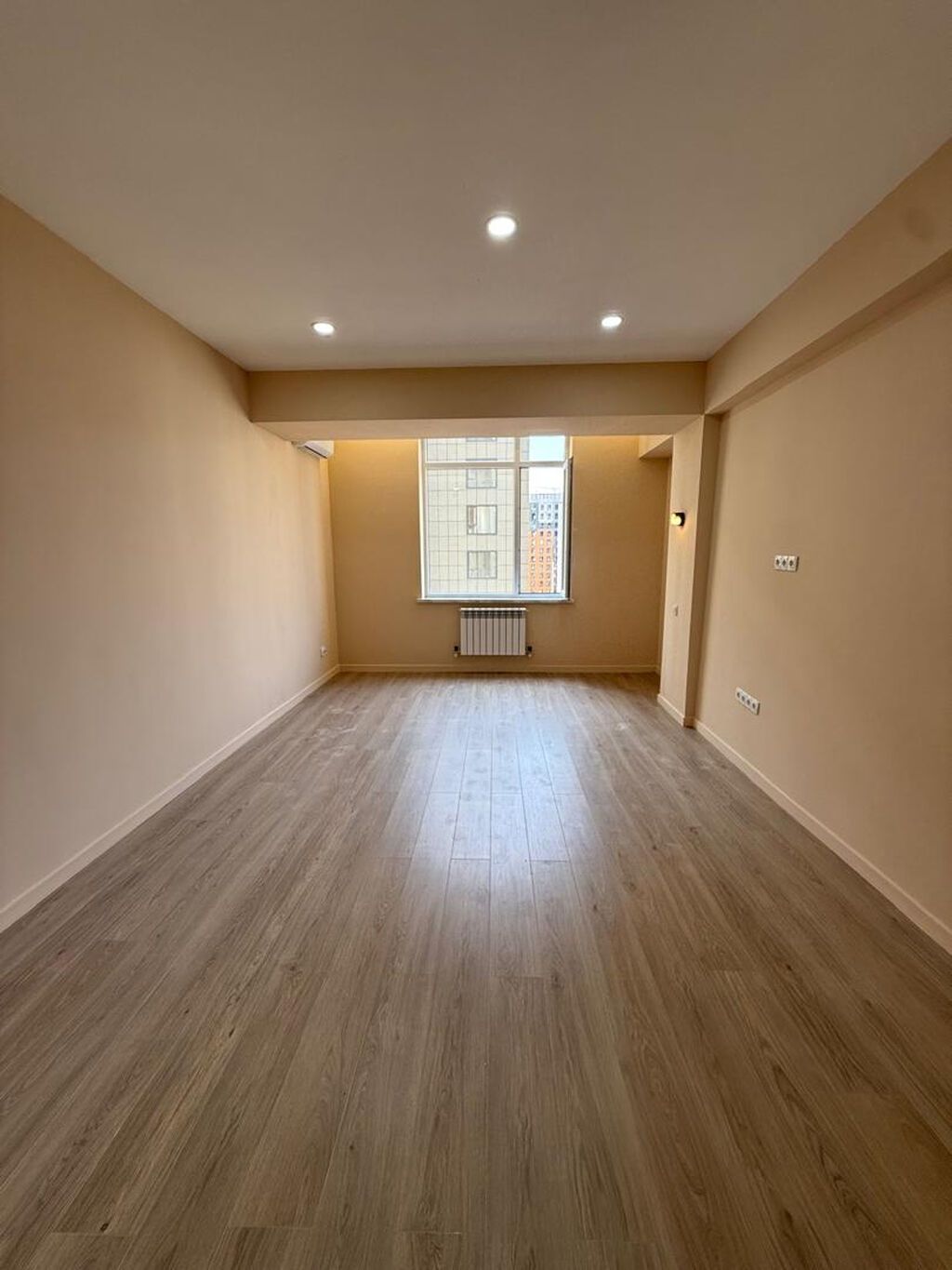 2 комнаты, 81 м², Ипподром Элитка, 10 этаж, Евроремонт: фото 1