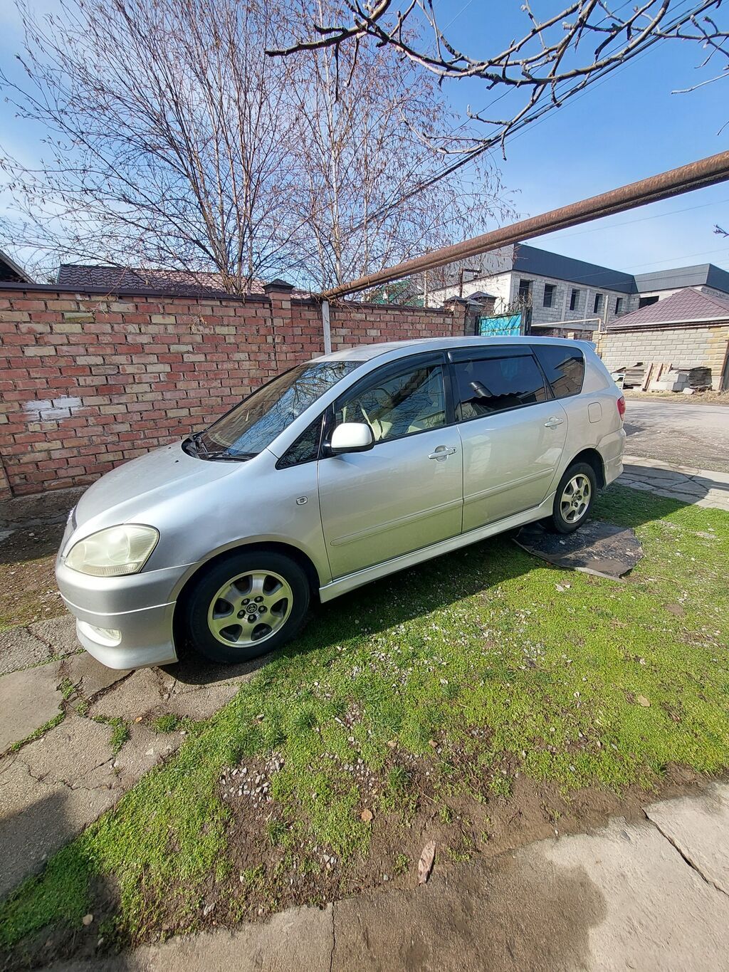 Toyota Ipsum: 2003 г., 2.4 л, Автомат, Бензин, Минивэн: фото 3