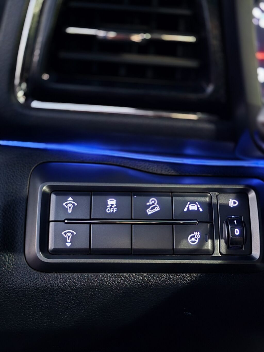 Ssangyong Tivoli: 2019 г., 1.5 л, Автомат, Бензин, Кроссовер: фото 7