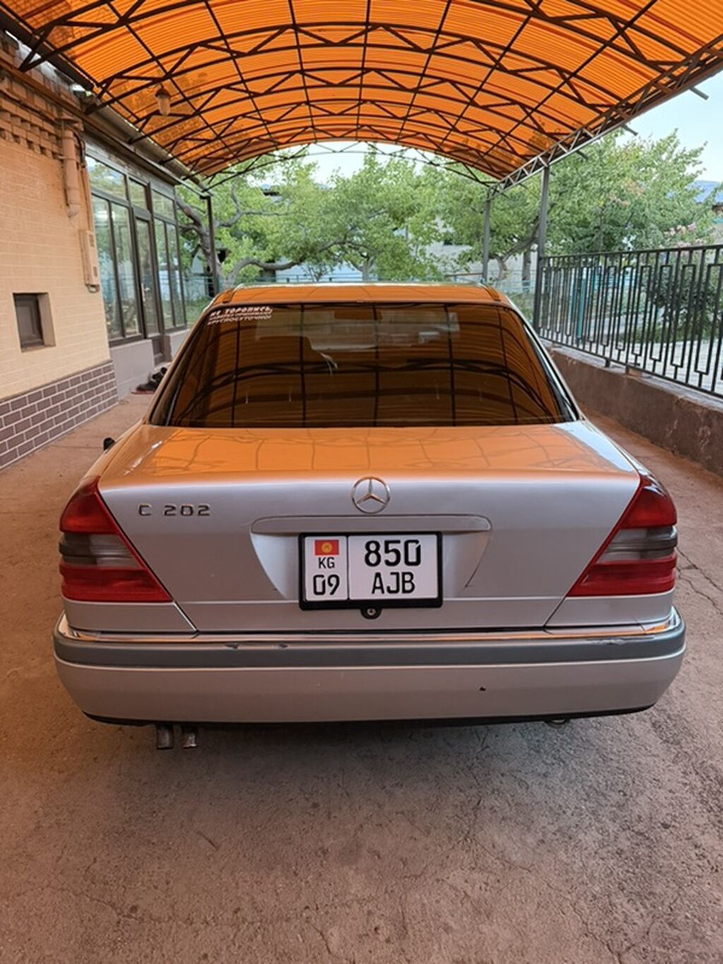 Mercedes-Benz C-Class: 1995 г., 2.2 л, Автомат, Бензин, Седан: фото 4