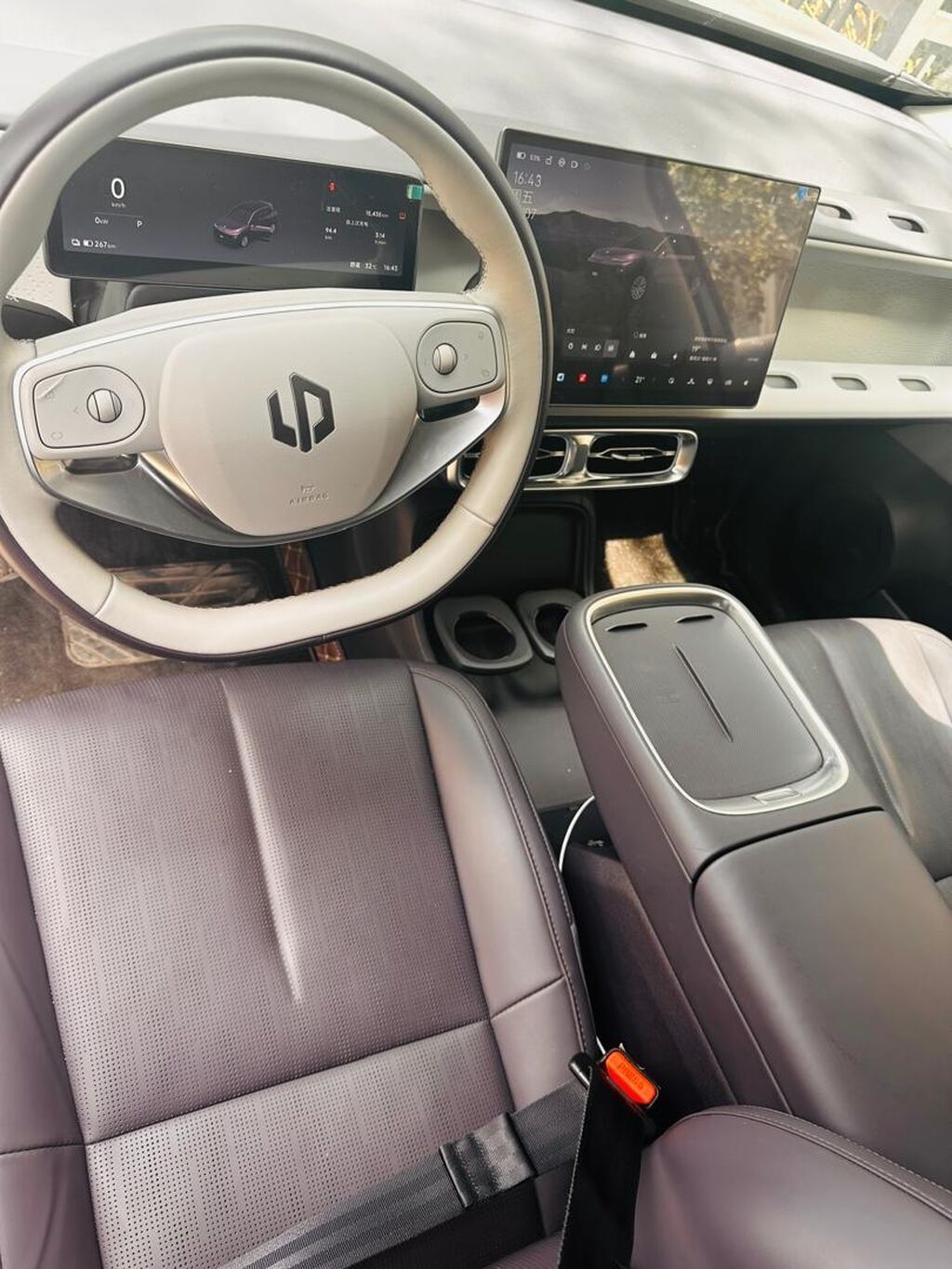 LEAPMOTOR B 10 электрический кроссовер - Кузов: 5‑дверный кроссовер: фото 4