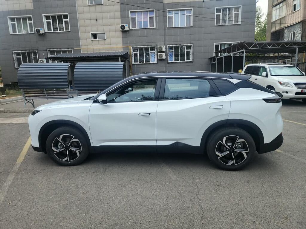 Dongfeng : 2026 г., Автомат, Электромобиль, Кроссовер: фото 4