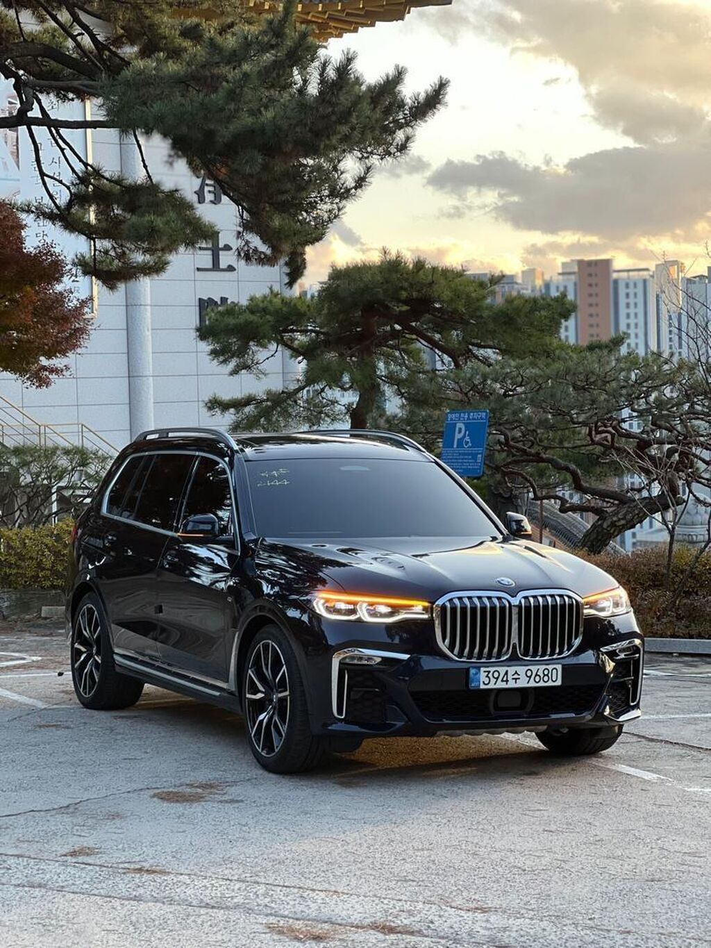 BMW X7: 2021 г., 3 л, Автомат, Бензин, Внедорожник: фото 2