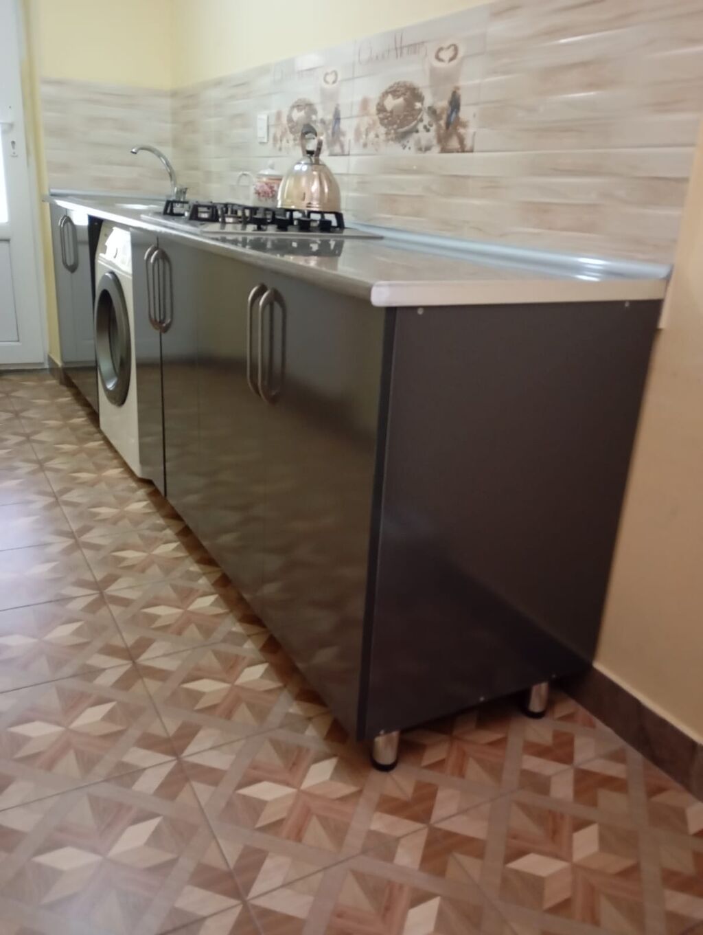 150 kv. m, 4 otaqlı, İnternet, Kombi, Qaz