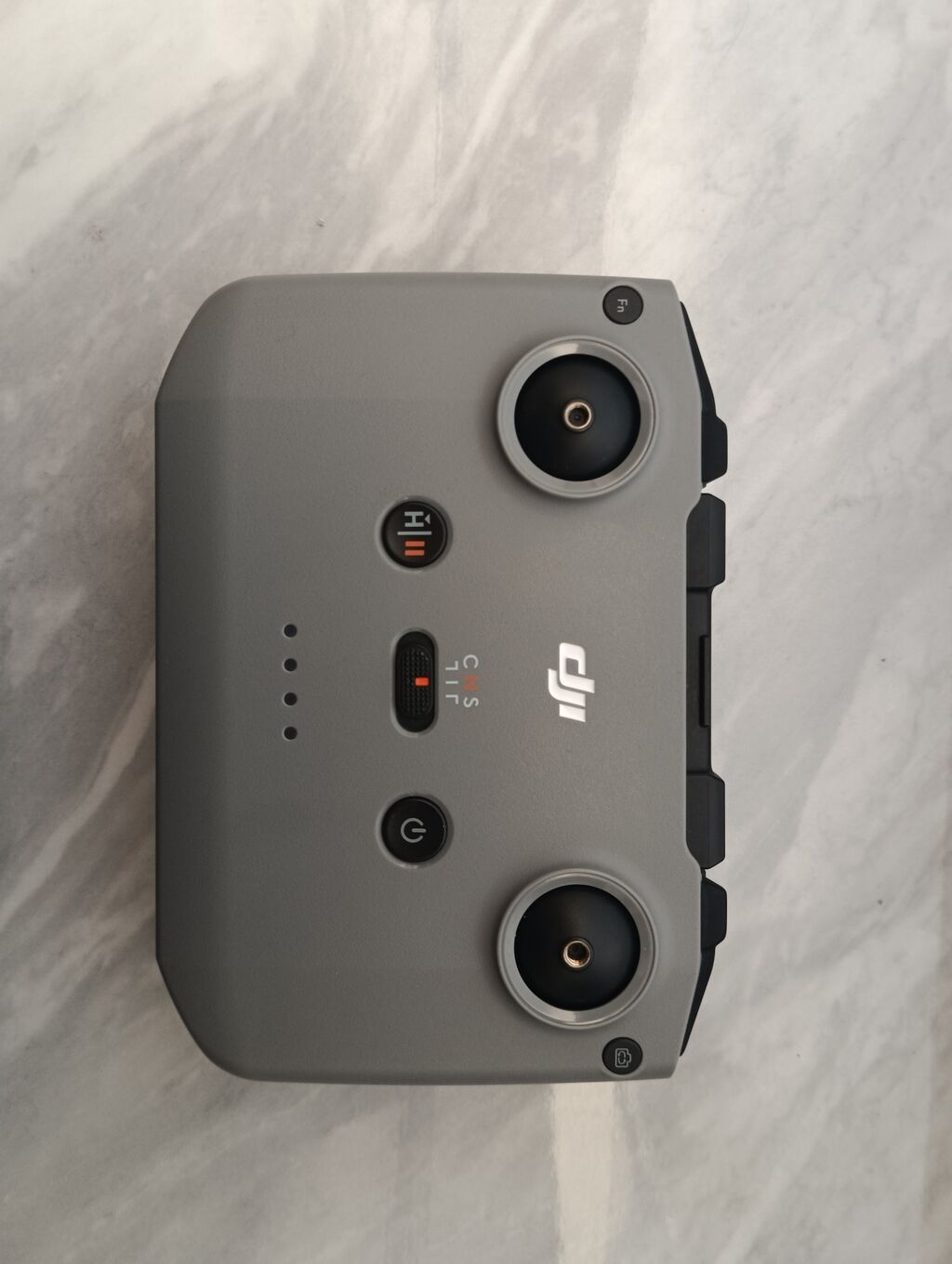 DJI Neo — компактный квадрокоптер с защитой винтов и камерой для ярких: фото 6