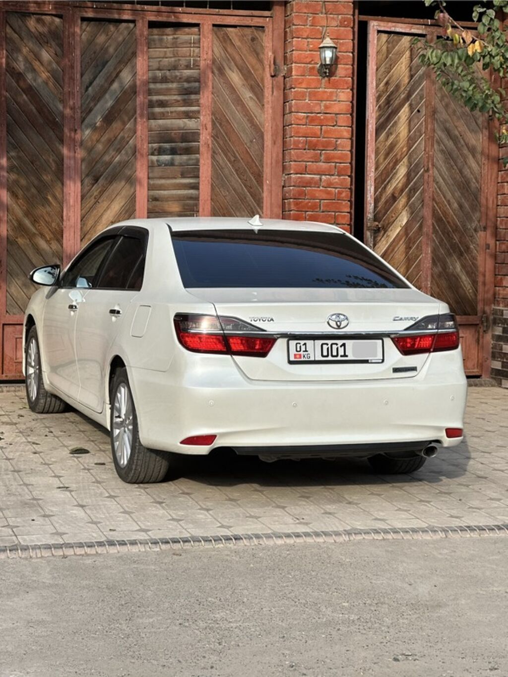 Toyota Camry: 2017 г., 2.5 л, Автомат, Бензин, Седан: фото 3
