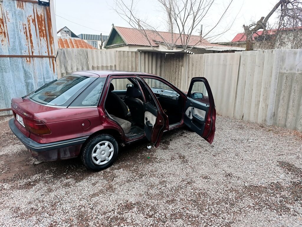 Mitsubishi Galant: 1990 г., 1.5 л, Механика, Бензин, Хэтчбэк: фото 4
