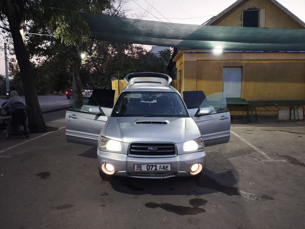 Subaru Forester: 2002 г., 2 л, Автомат, Бензин, Кроссовер: фото 8
