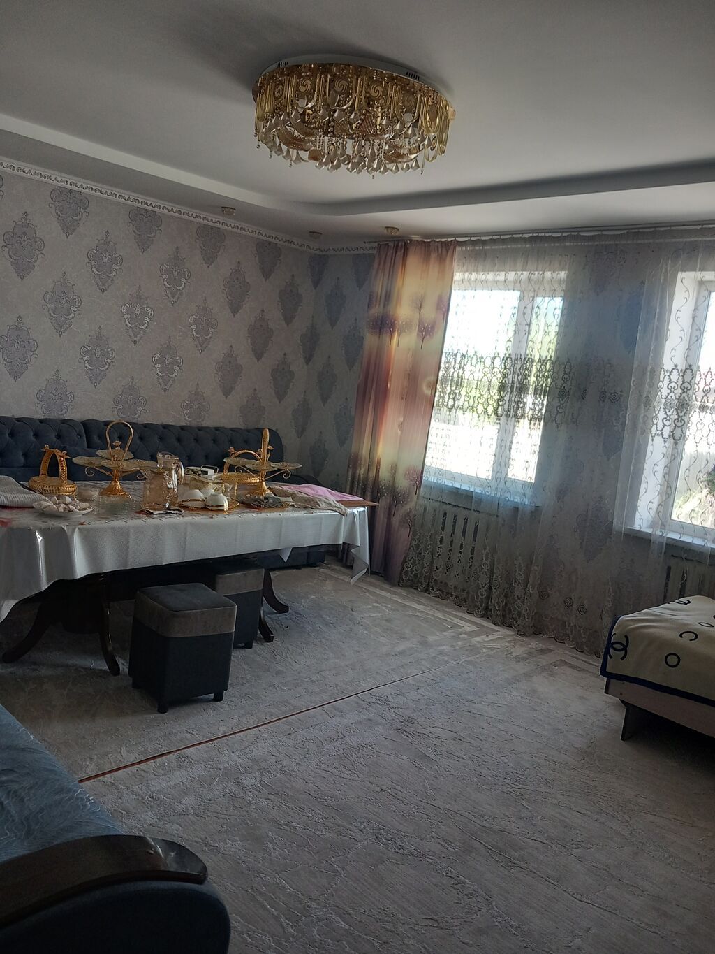 Продаётся и металлическими воротами. Характеристики и планировка: -: фото 8