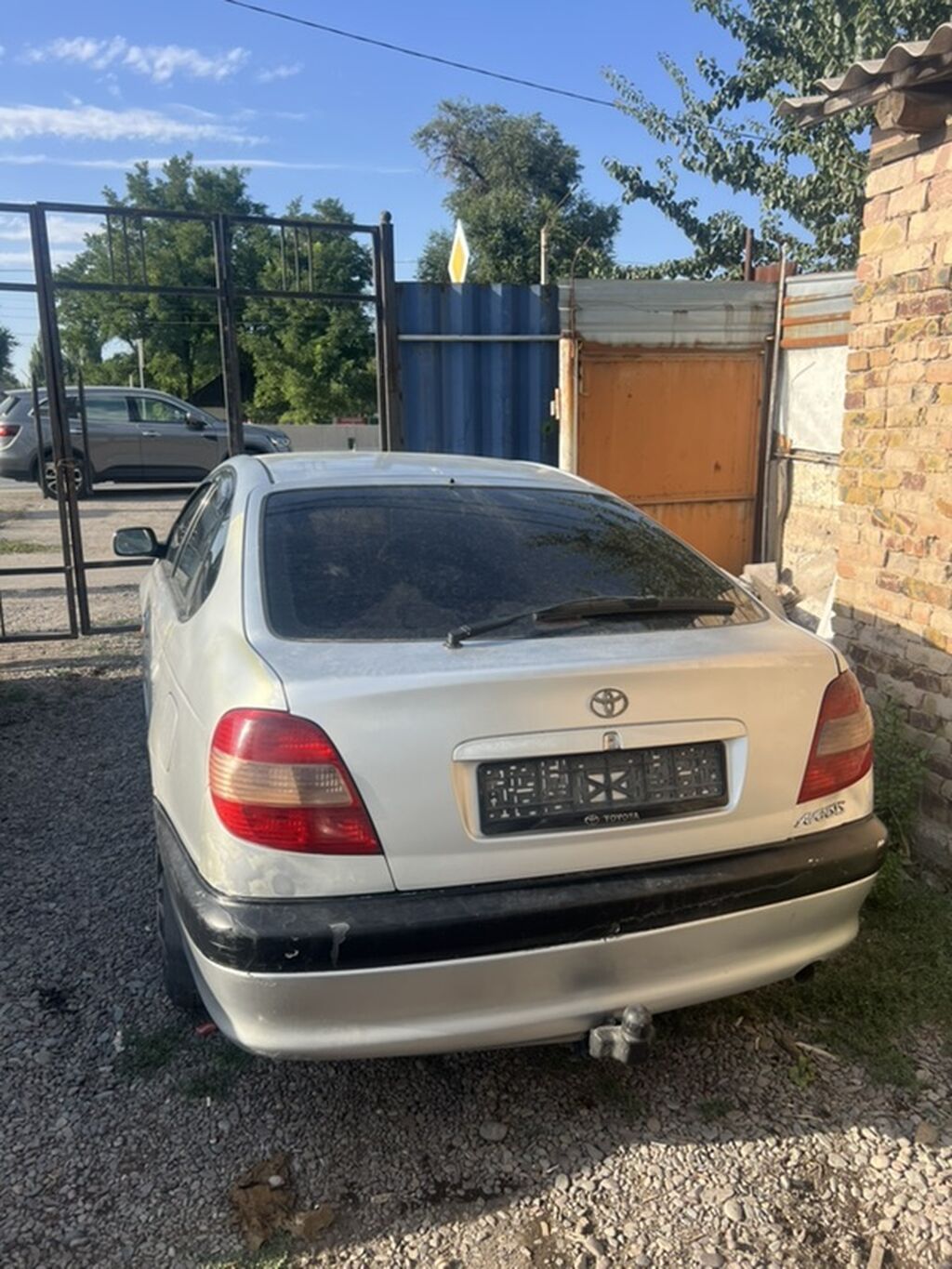 Toyota Avensis: 2002 г., 1.8 л, Автомат, Бензин, Лифтбек: фото 2
