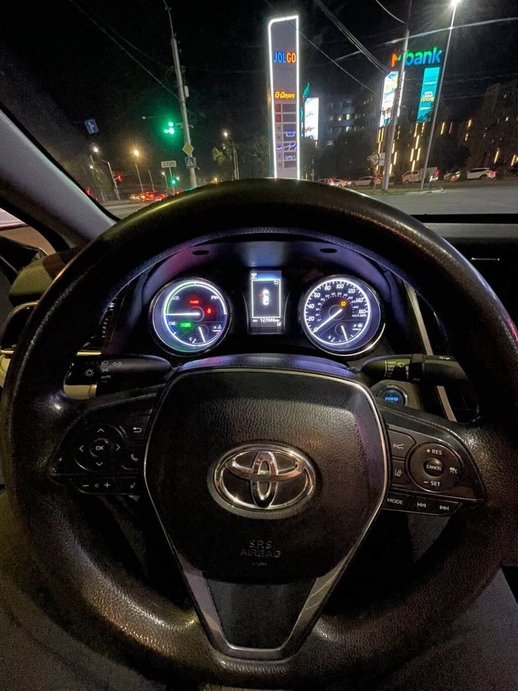 Toyota Camry: 2020 г., 2.5 л, Автомат, Гибрид, Седан: фото 3