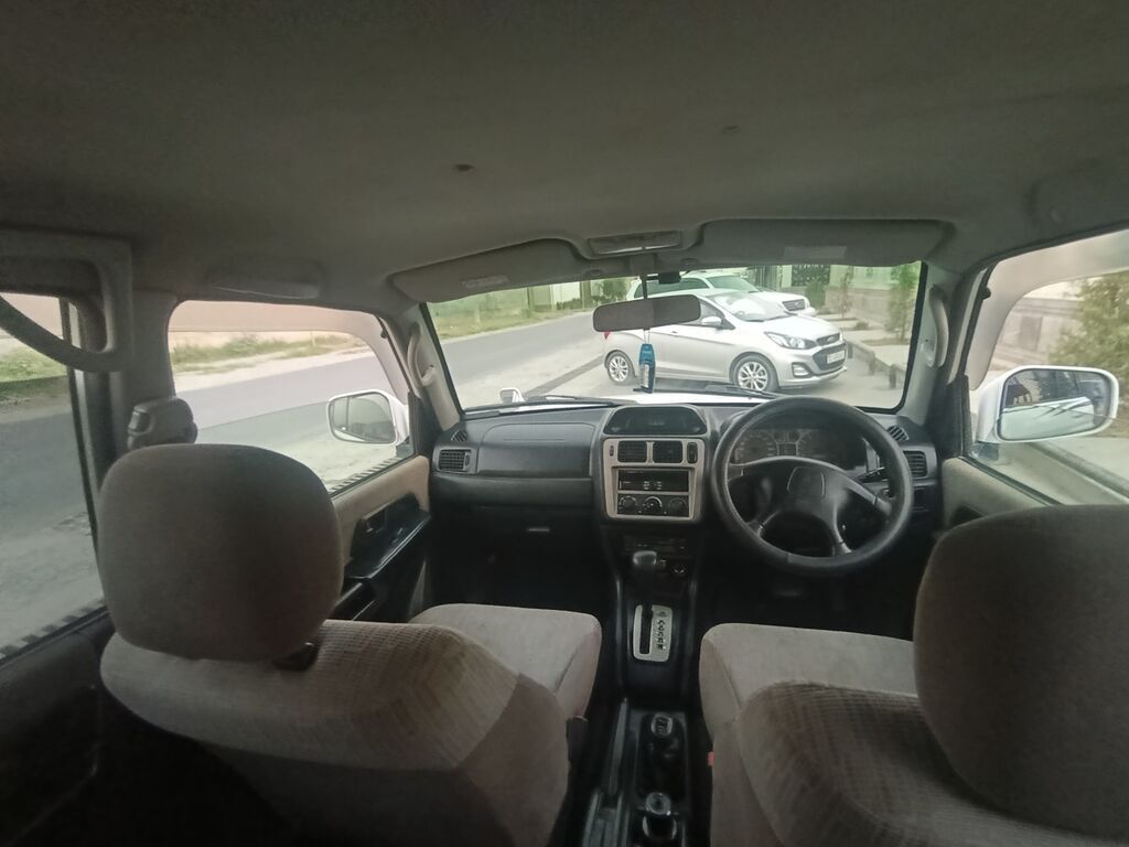 Mitsubishi Pajero iO: 2003 г., Кроссовер: фото 5