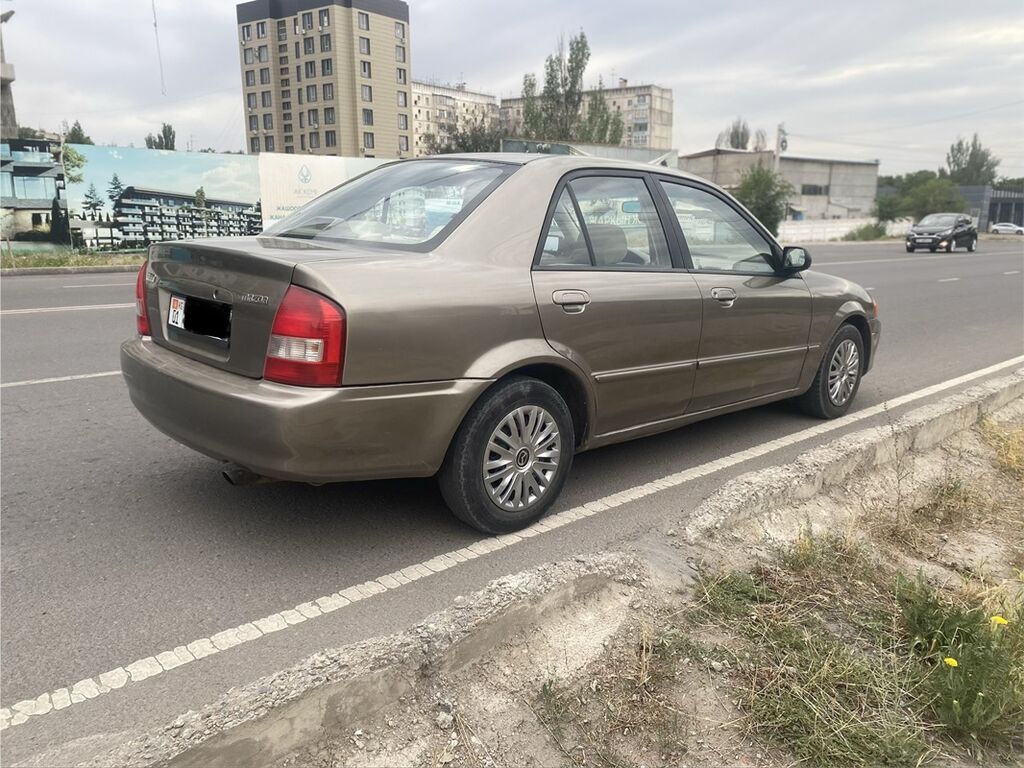 Mazda Protege: 2000 г., 1.6 л, Автомат, Бензин, Седан: фото 3