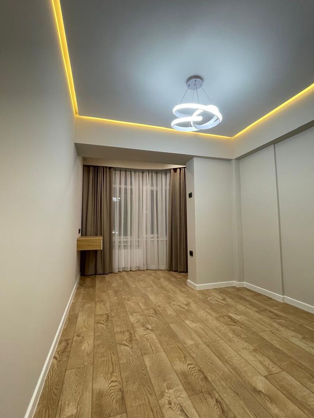 3 комнаты, 84 м², Южная Магистраль Элитка, 5 этаж, Дизайнерский ремонт: фото 3