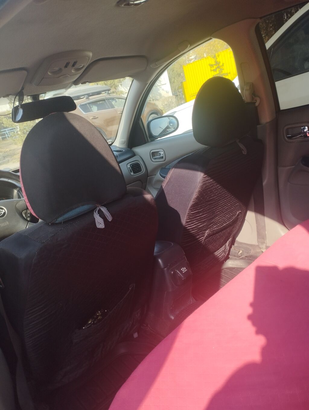 Nissan Almera: 2002 г., Автомат, Бензин, Хэтчбэк: фото 4