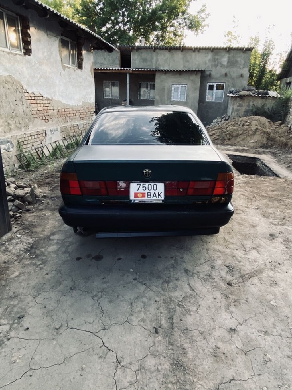 BMW 5 series: 1993 г., 2 л, Механика, Седан: фото 3