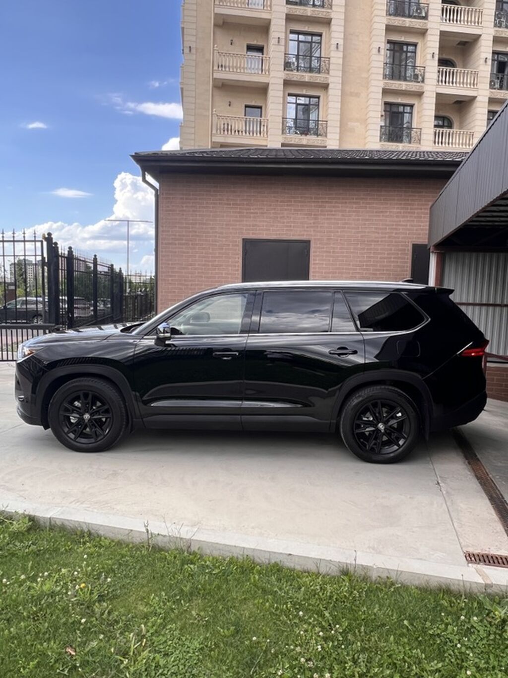 Toyota Grand Highlander: 2023 г., 2.4 л, Автомат, Бензин, Кроссовер: фото 3