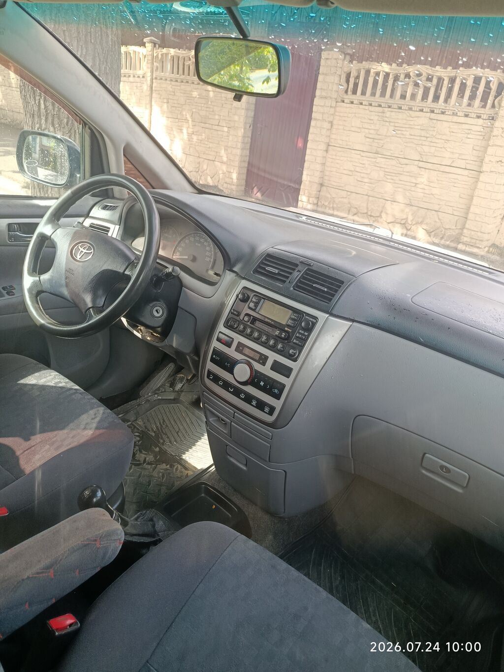 Продам Toyota Avensis Verso 2001, дизель, механика: фото 7