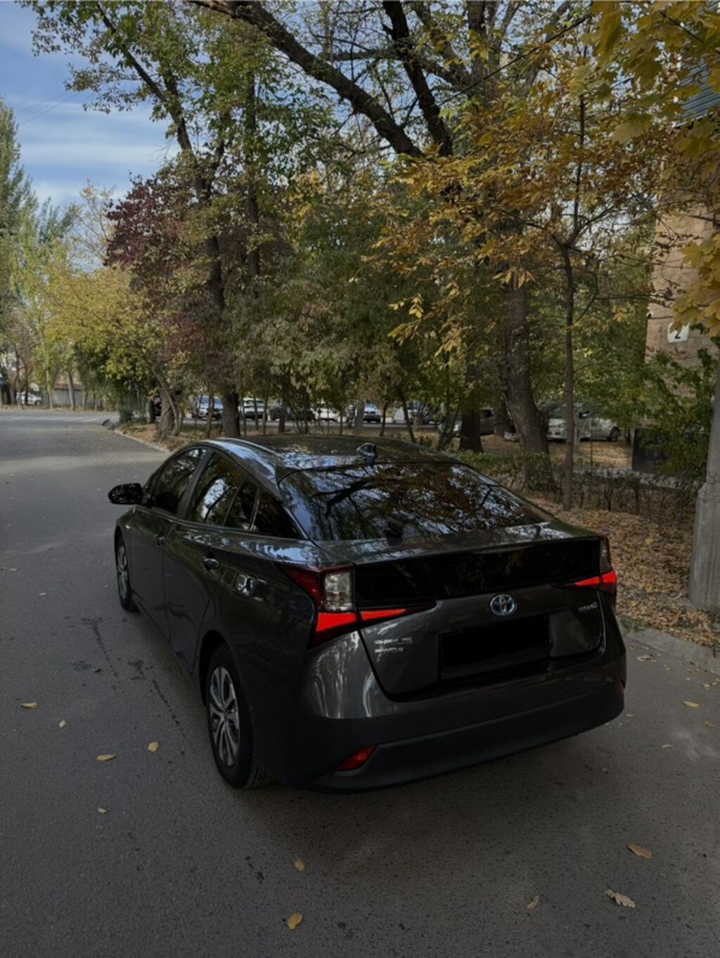 Toyota Prius: 2020 г., 1.8 л, Вариатор, Гибрид, Хэтчбэк: фото 4