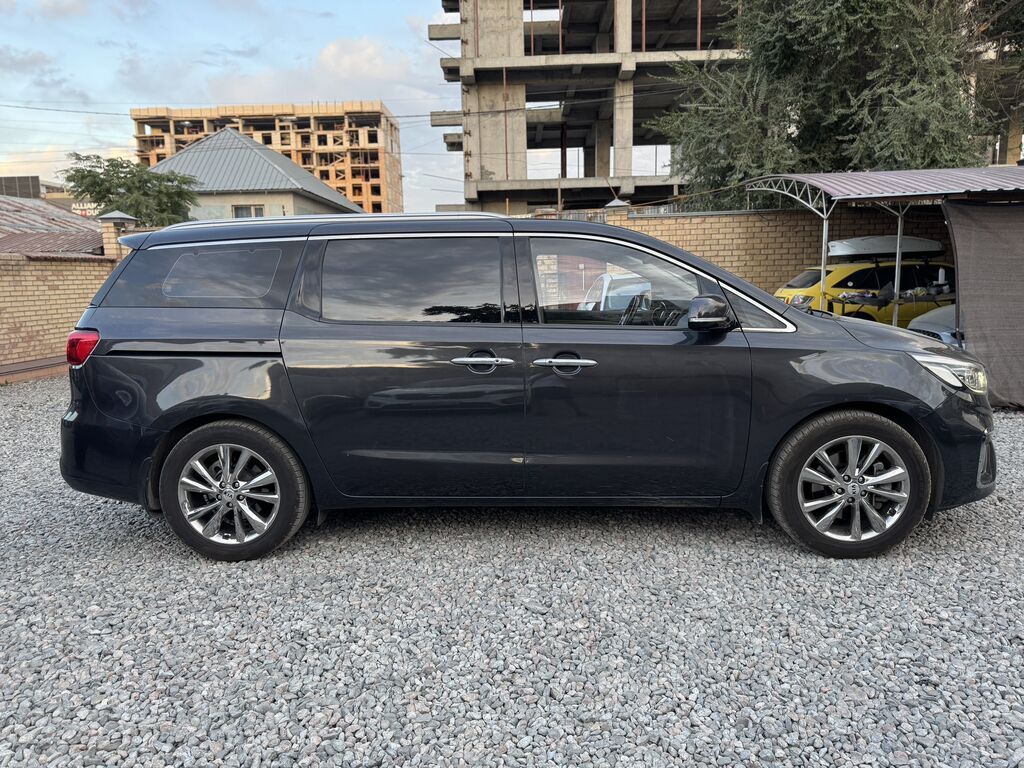 Kia Carnival: 2019 г., 2.2 л, Автомат, Дизель, Кроссовер: фото 4