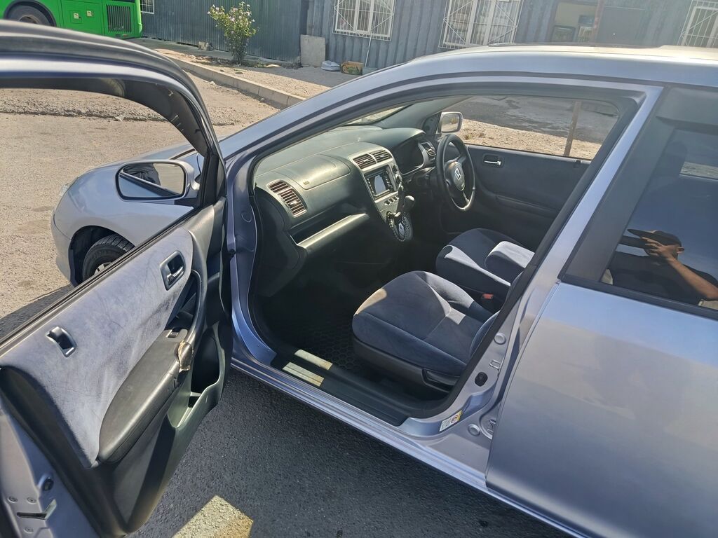 Honda Civic: 2002 г., 1.7 л, Механика, Бензин, Хэтчбэк: фото 6