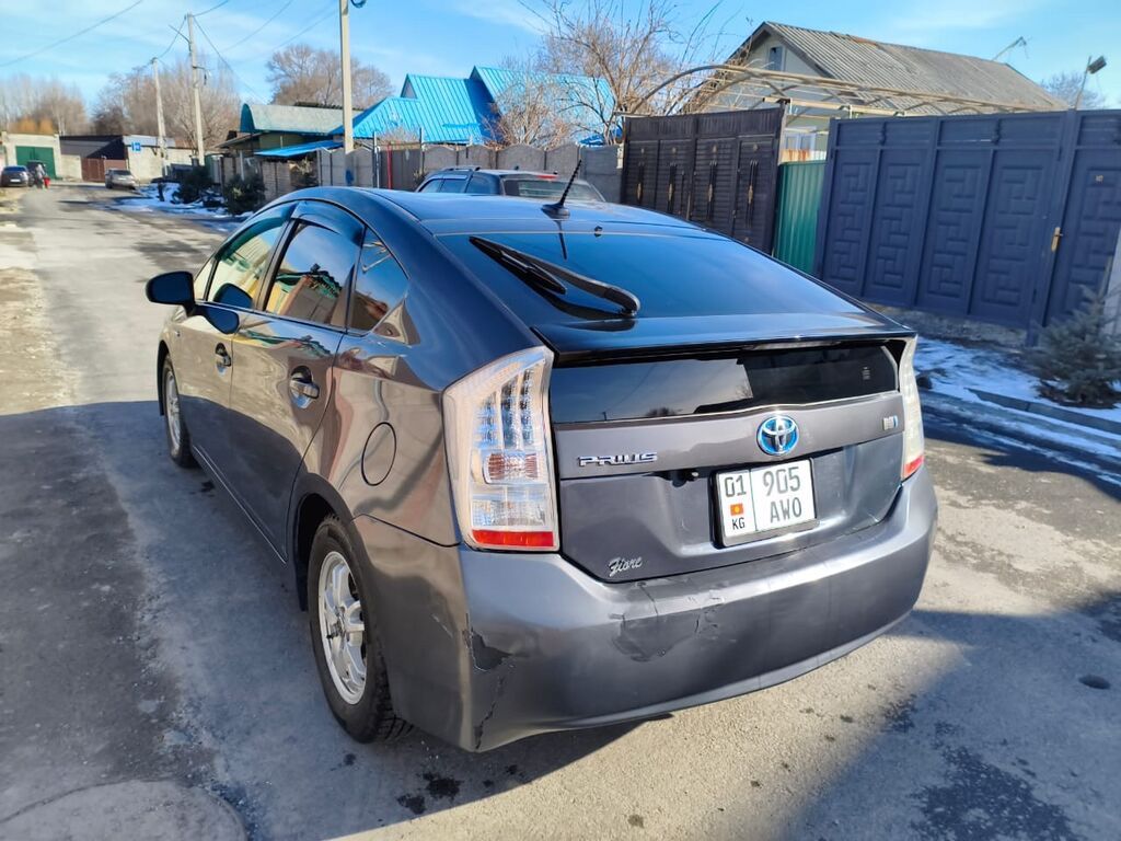 Toyota Prius: 2011 г., 1.8 л, Вариатор, Гибрид, Хэтчбэк: фото 7