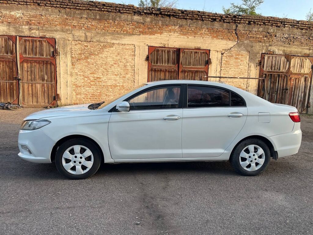 LIFAN Solano: 2017 г., 1.5 л, Механика, Бензин, Седан: фото 5