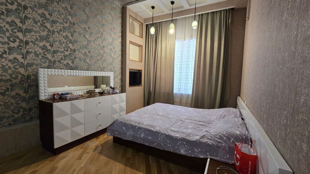 3 otaqlı, Yeni tikili, 162 kv. m