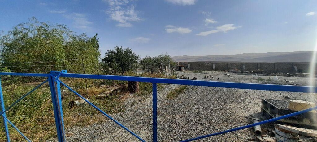 Satışa sənaye/təsərrüfat təyinatlı həyət sahəsi və tikili kompleksi