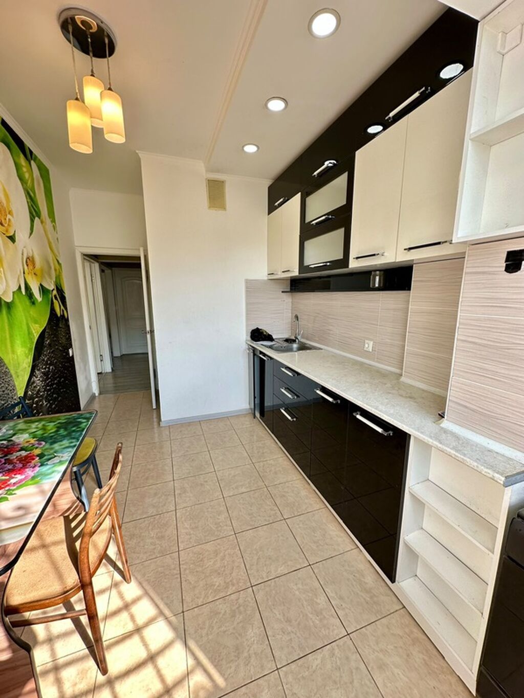 3 комнаты, 64 м², 6 мкр 106 серия, 8 этаж, Косметический ремонт: фото 2