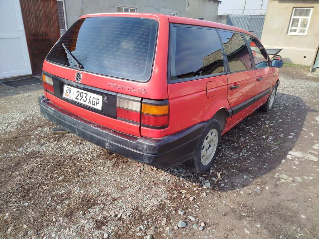 Volkswagen Passat Variant: 1989 г., 1.8 л, Механика, Бензин, Универсал: фото 2
