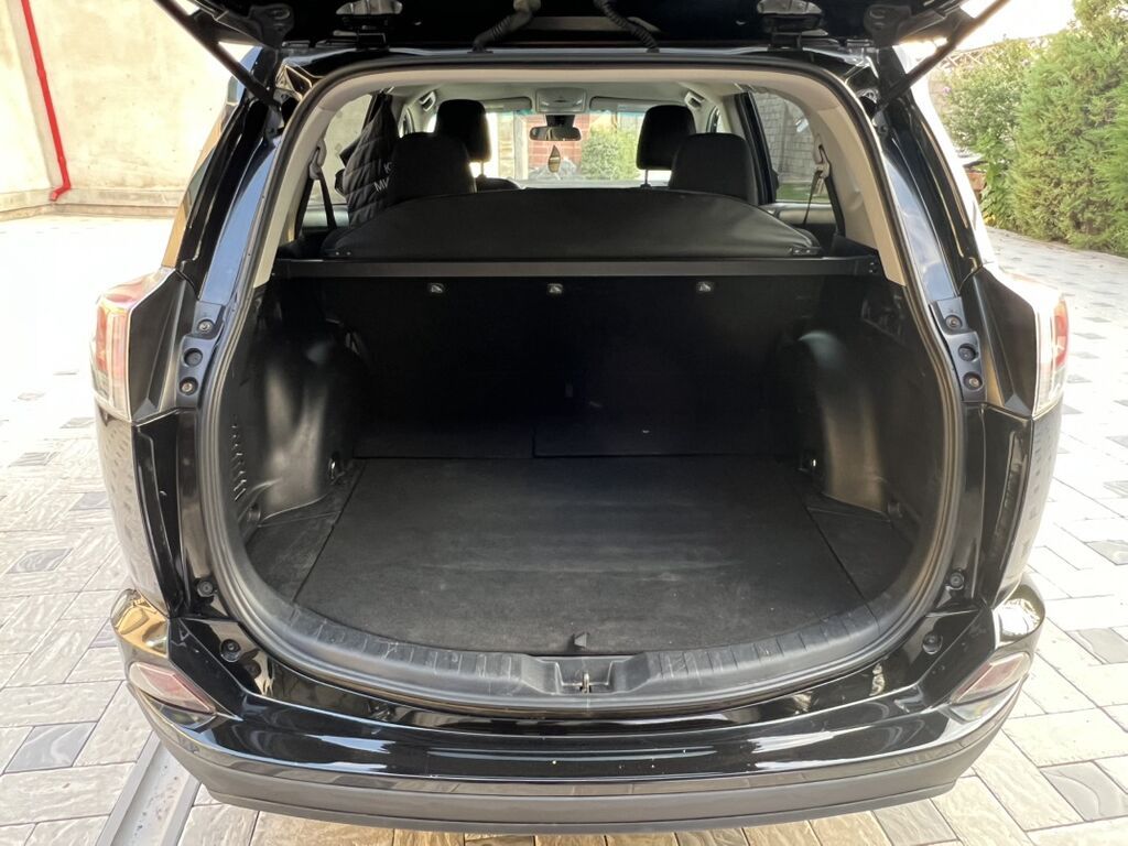 Toyota RAV4: 2017 г., 2.5 л, Автомат, Газ, Кроссовер: фото 8