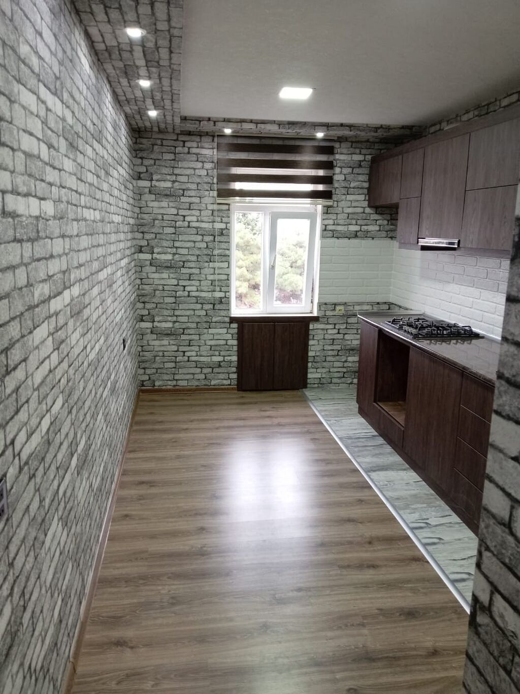 🏠 SATILIR! 📍 Ünvan: Gülüstan qəsəbəsi, Araz Marketlə üzbəüz 🏢