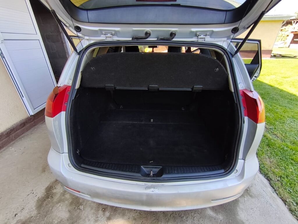 Toyota Caldina: 2003 г., 1.8 л, Автомат, Бензин, Универсал: фото 4