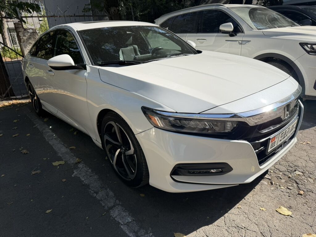Honda Accord: 2021 г., 2 л, Автомат, Бензин, Седан: фото 3