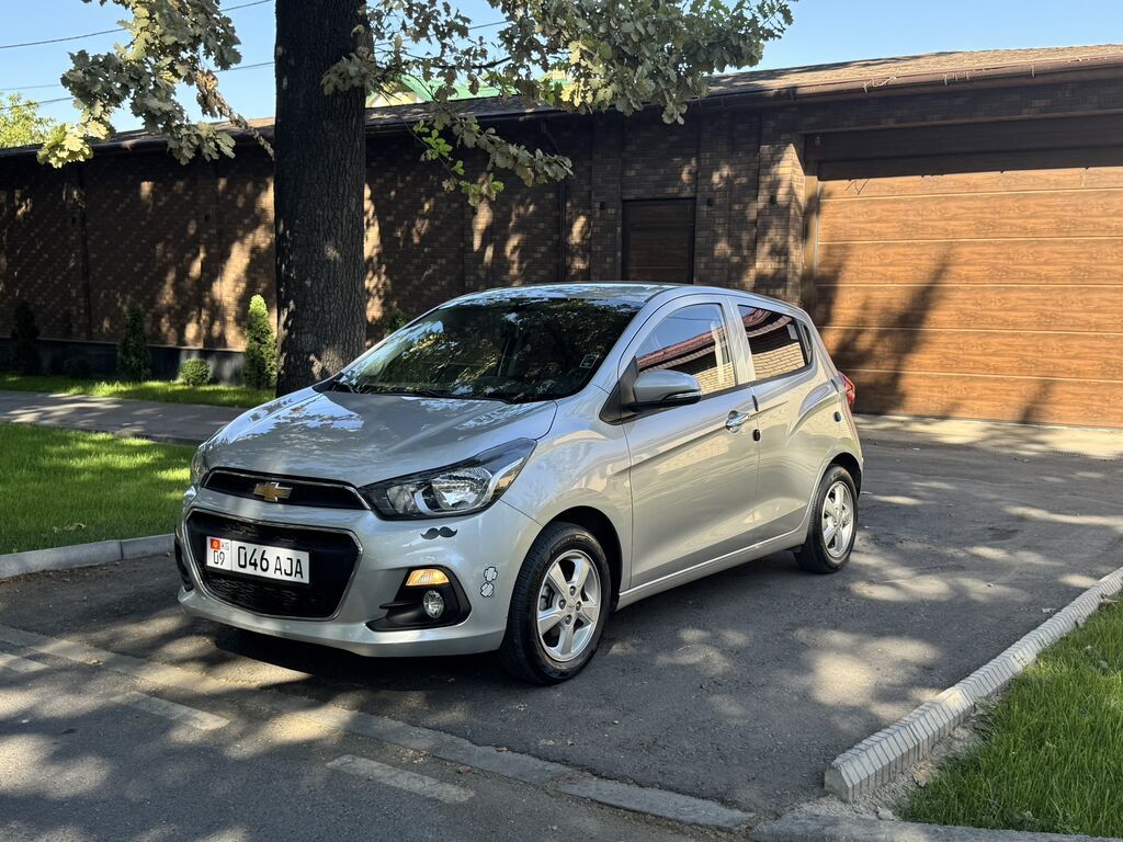 Chevrolet Spark: 2018 г., 1 л, Автомат, Бензин: фото 2