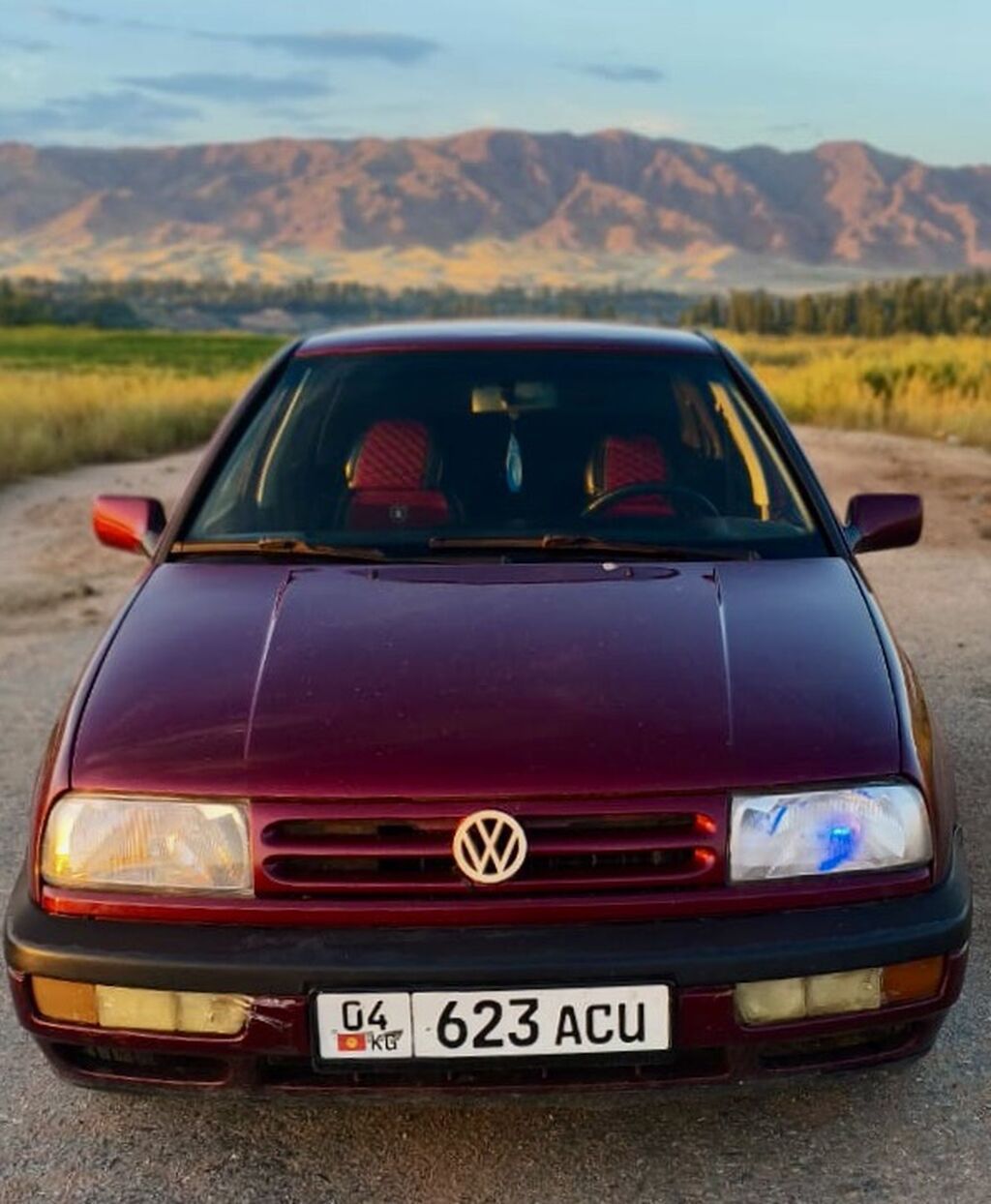 Volkswagen Vento: 1995 г., 1.8 л, Механика, Бензин, Седан: фото 2