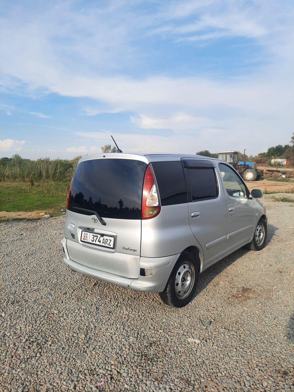 Toyota Funcargo: 2004 г., 1.5 л, Автомат, Бензин, Минивэн: фото 4