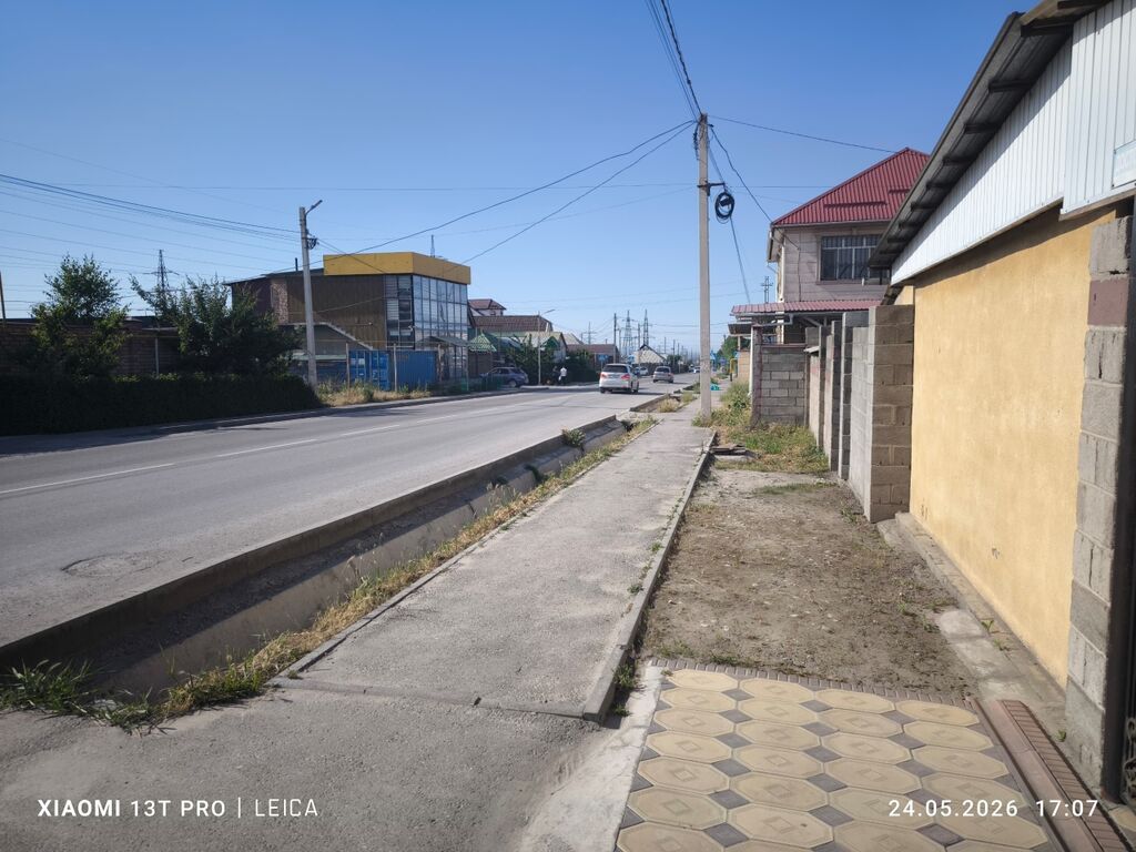 6 комнат и более, 180 м², 10 соток, Бишкек, Кара-Жыгач ж/м Собственник: фото 3