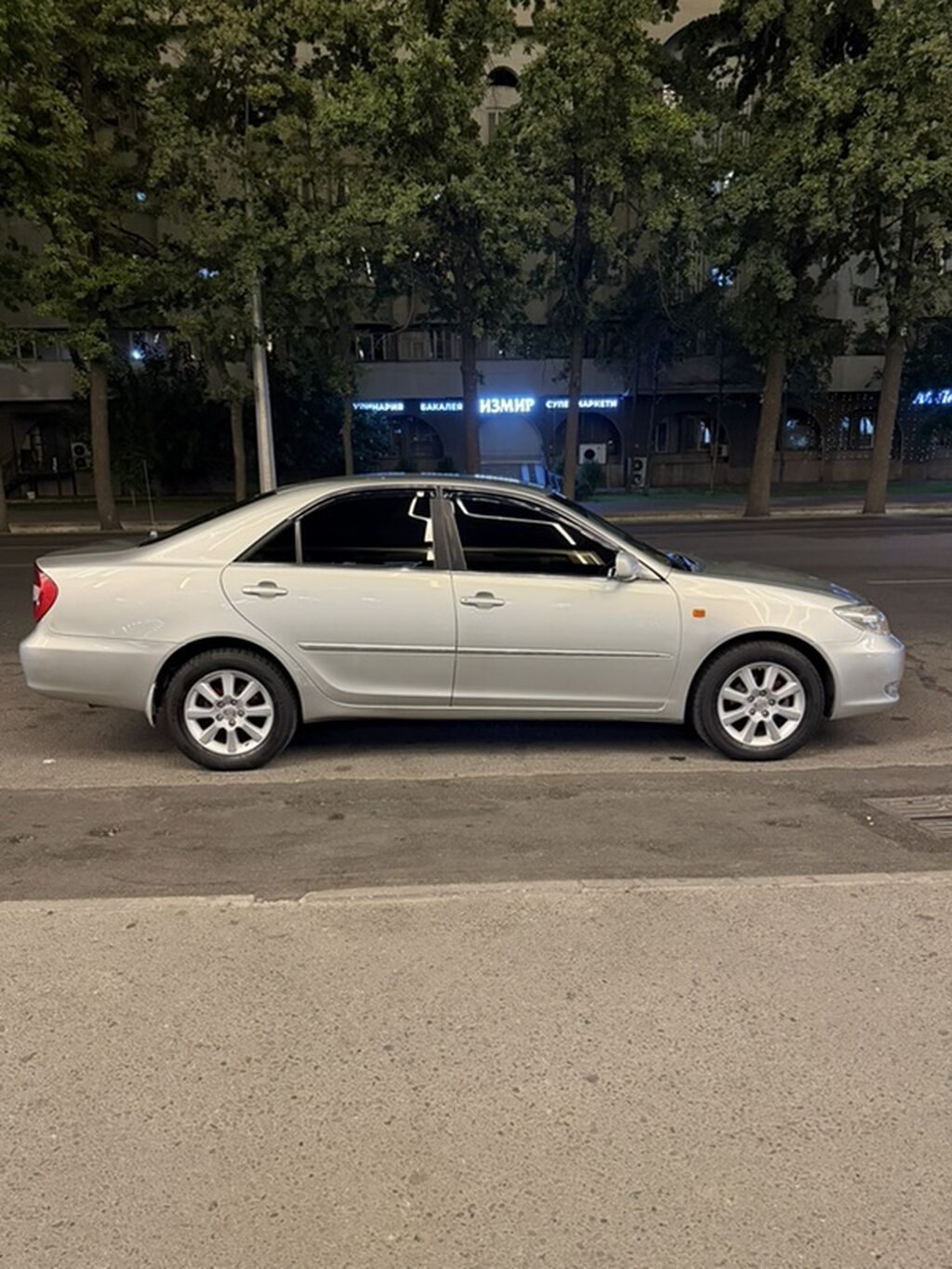 Toyota Camry: 2003 г., Автомат, Бензин, Седан: фото 2