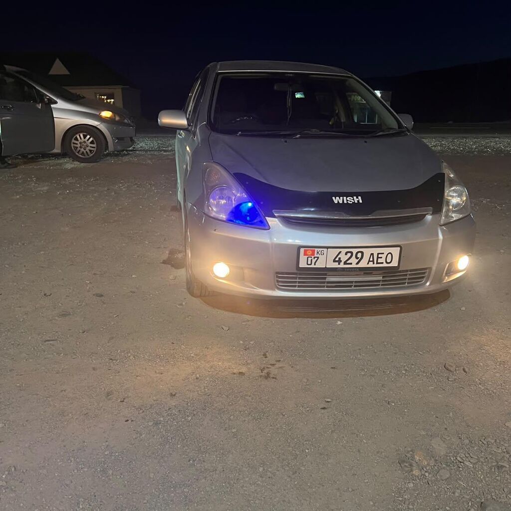 Toyota WISH: 2003 г., 1.8 л, Автомат, Бензин, Минивэн: фото 2
