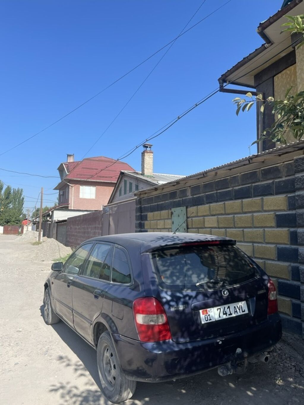 Mazda 323: 2001 г., 1.6 л, Механика, Бензин, Хэтчбэк: фото 3