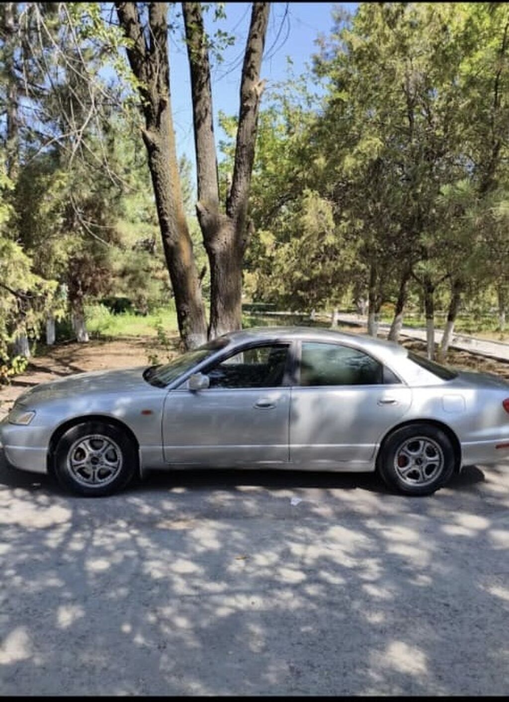 Mazda Millenia: 2000 г., 2 л, Автомат, Бензин, Седан: фото 3