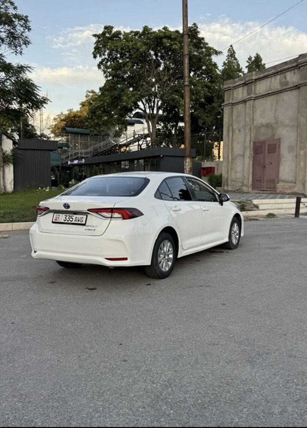Toyota Corolla: 2019 г., 1.8 л, Автомат, Гибрид, Седан: фото 5