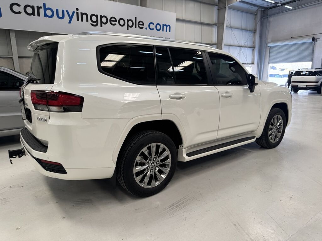 Toyota Land Cruiser: 2022 г., 3.5 л, Автомат, Бензин, Внедорожник: фото 3