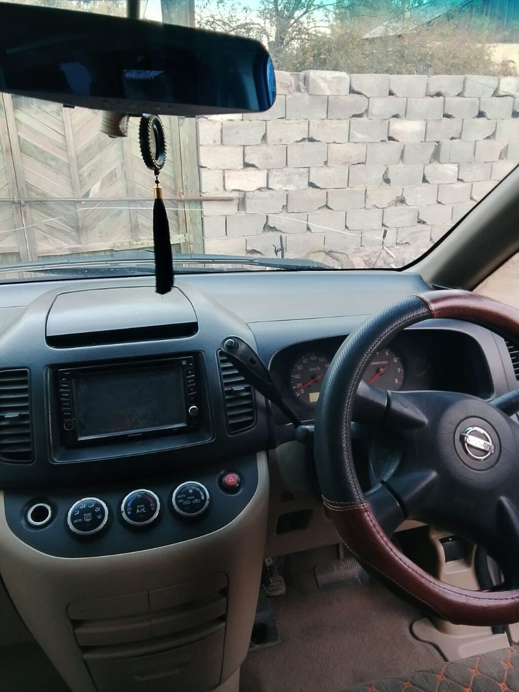 Nissan Serena: 2002 г., 2 л, Автомат, Газ, Минивэн: фото 4