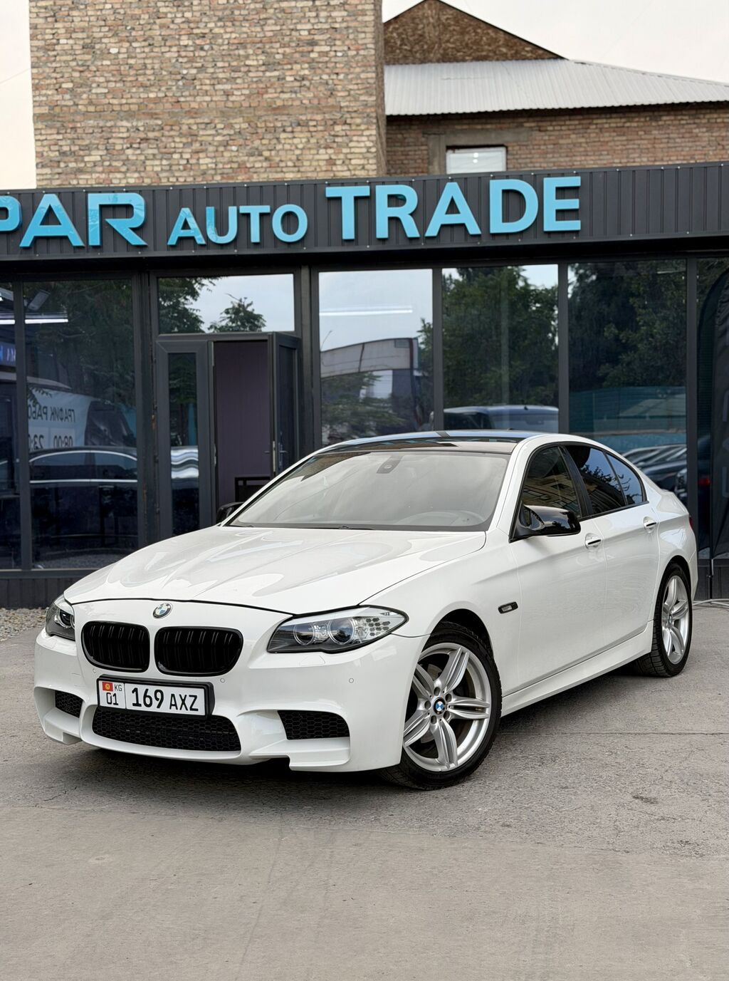 BMW 5 series: 2011 г., 2.5 л, Автомат, Бензин, Седан: фото 1