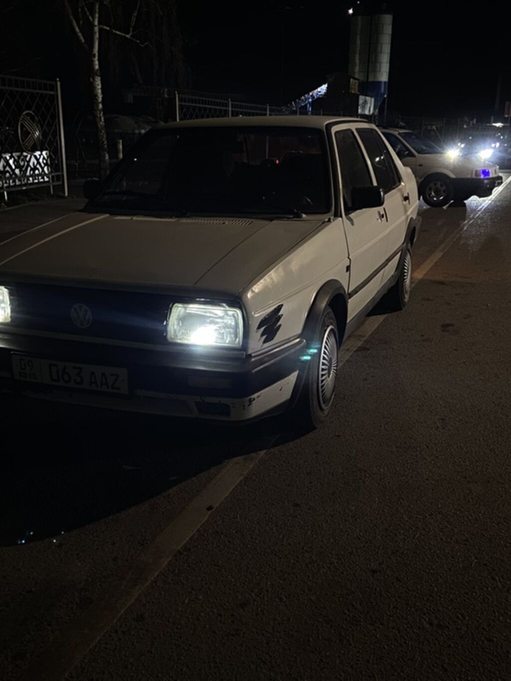 Volkswagen Jetta: 1990 г., 1.8 л, Механика, Бензин, Седан: фото 3