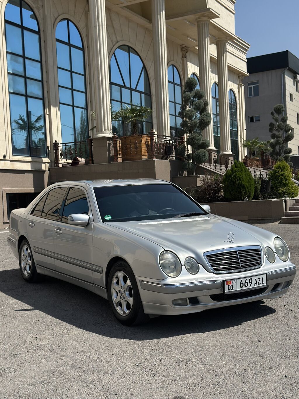 Mercedes-Benz E-Class: 2000 г., 3.2 л, Автомат, Бензин, Седан: фото 3